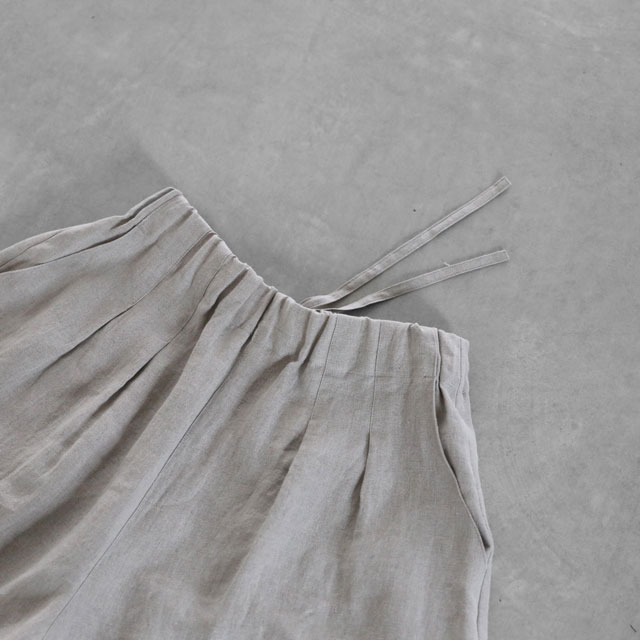 シャトルリネンスカートパンツ　きなり　フリーサイズ