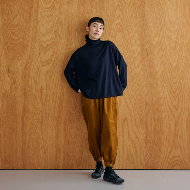 細コールのもんぺパンツ