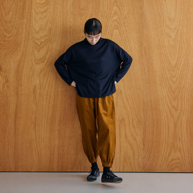 細コールのもんぺパンツ