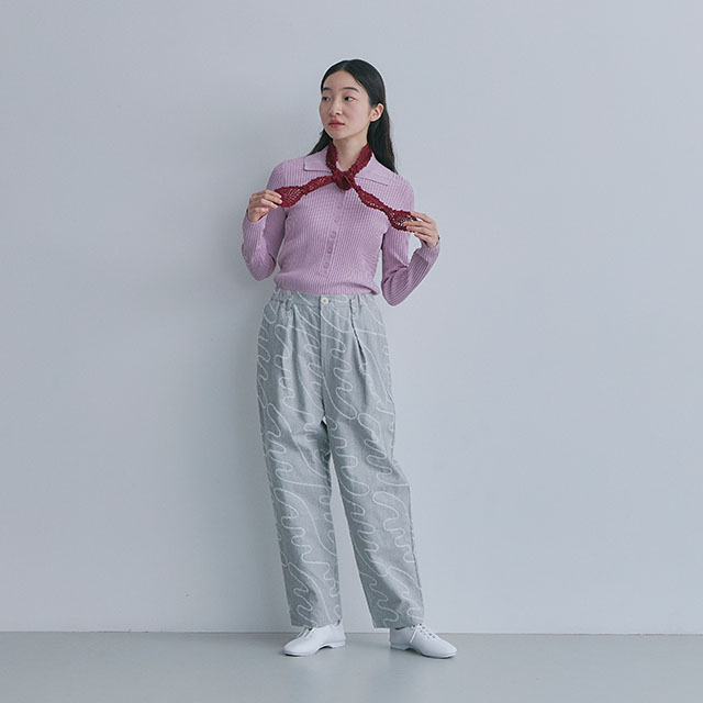 布ぬのパンツ　テーパード　羽モール刺繍