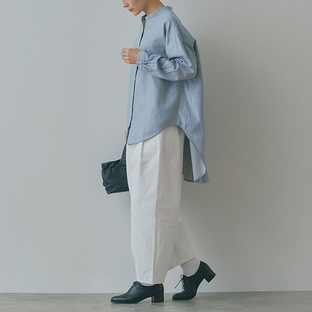 高密度コットンのコクーンパンツ