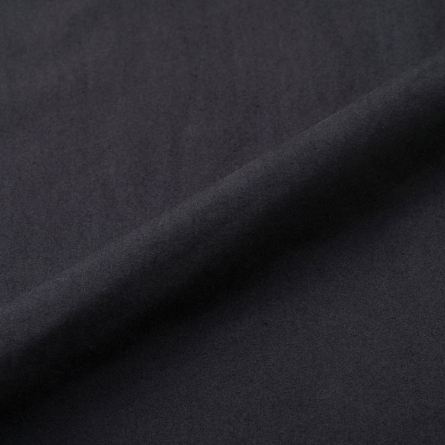 高密度コットンのコクーンパンツ