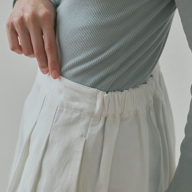 高密度コットンのAラインスカート