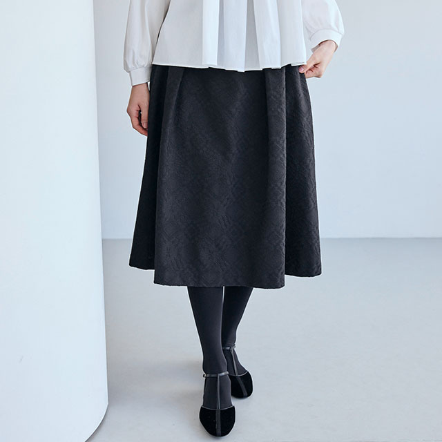 ジャカード織のスカート 菱紋