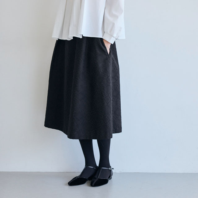 ジャカード織のスカート 菱紋