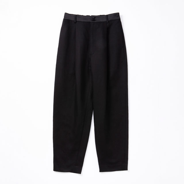 リネンコットンとサテンのテーパードパンツ