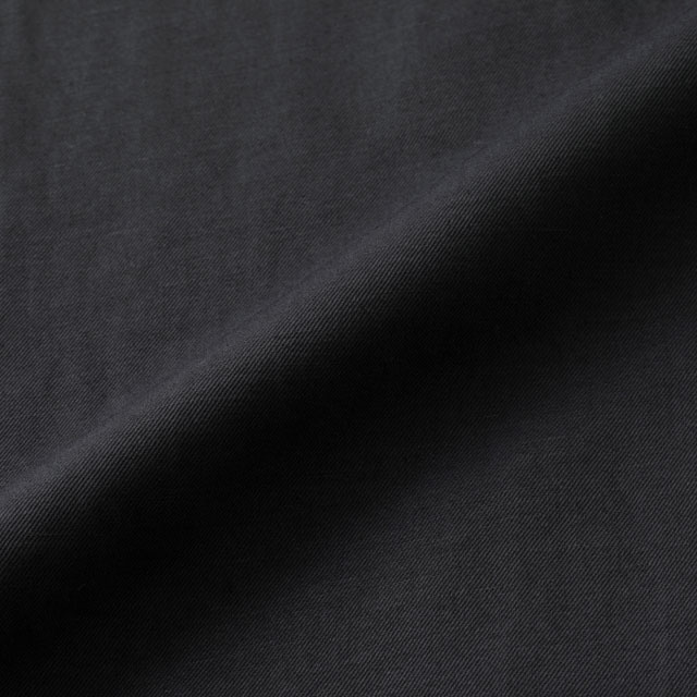 リネンコットンとサテンのテーパードパンツ