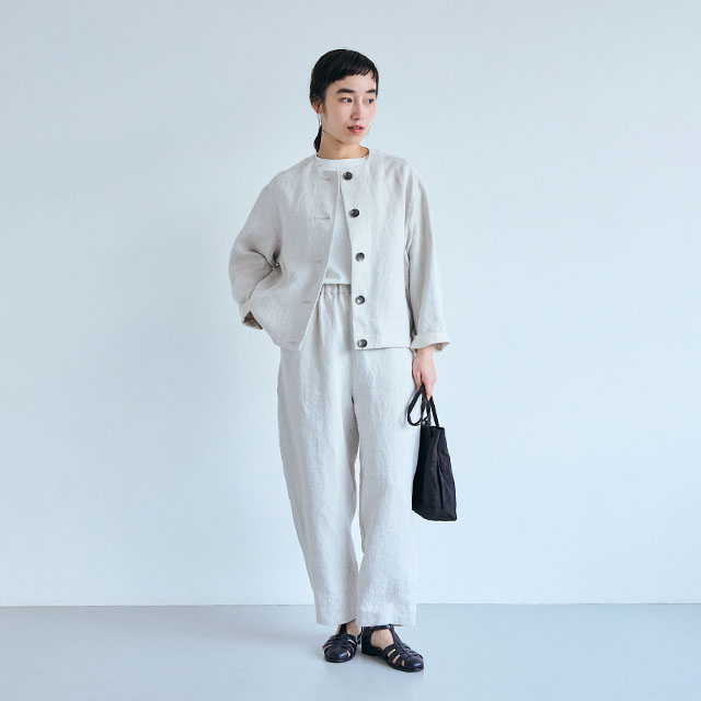リネンデニムのワイドテーパードパンツ
