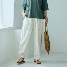 薄手の高密度タックパンツ