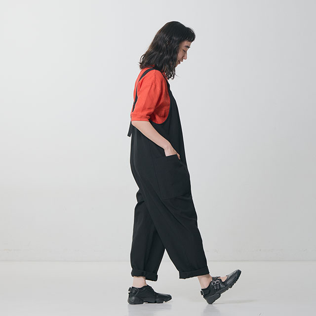 【WEB限定】たっつけサロペット 黒