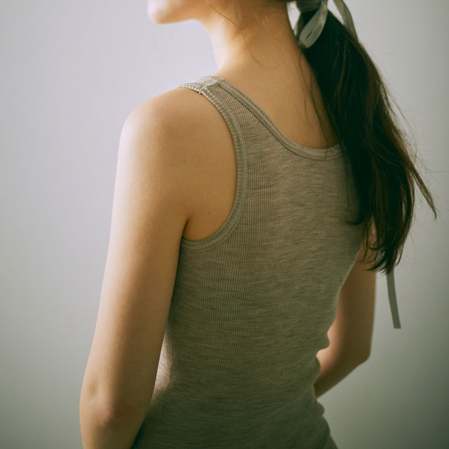 merino wool タンクトップ off系（×khaki） ONE