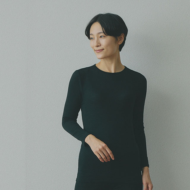 やわらウールのインナー　クルーネック