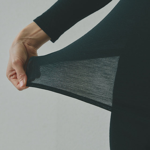 やわらウールのインナー　クルーネック