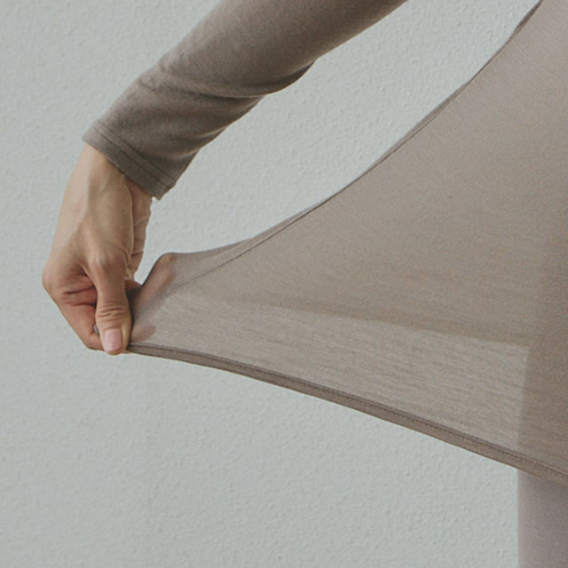 やわらウールのインナー　クルーネック