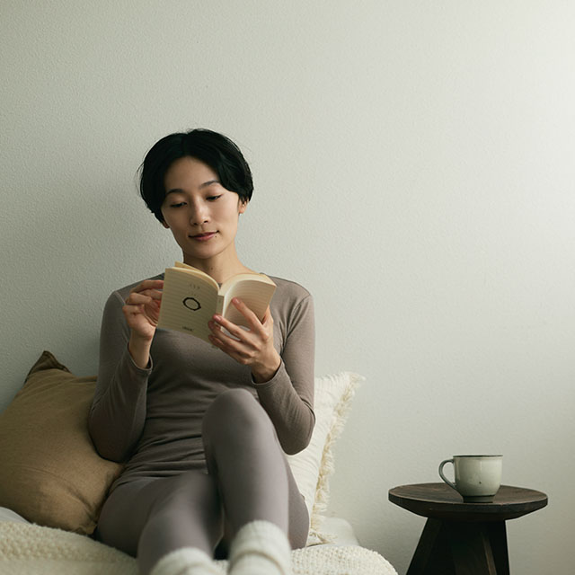 やわらウールのインナー　クルーネック