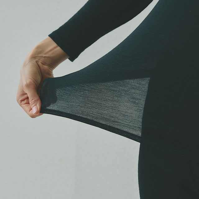 やわらウールのインナー タートルネック