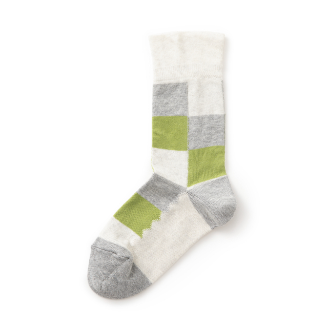 しめつけないくつした　cube