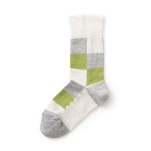 ベージュグリーン