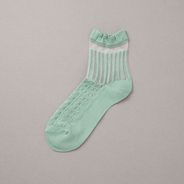 靴下　透かし編み