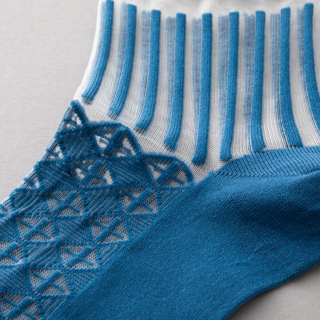 靴下　透かし編み