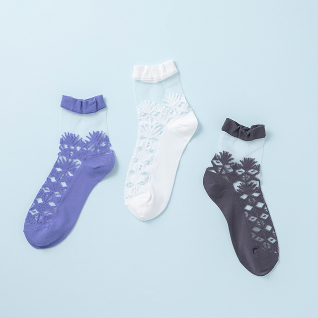 靴下　透かし編み