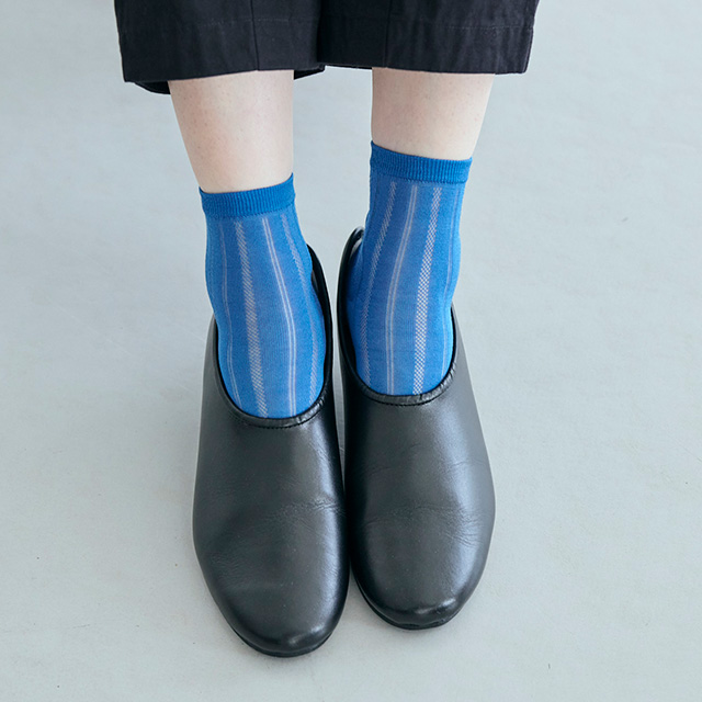 靴下　透かし編み