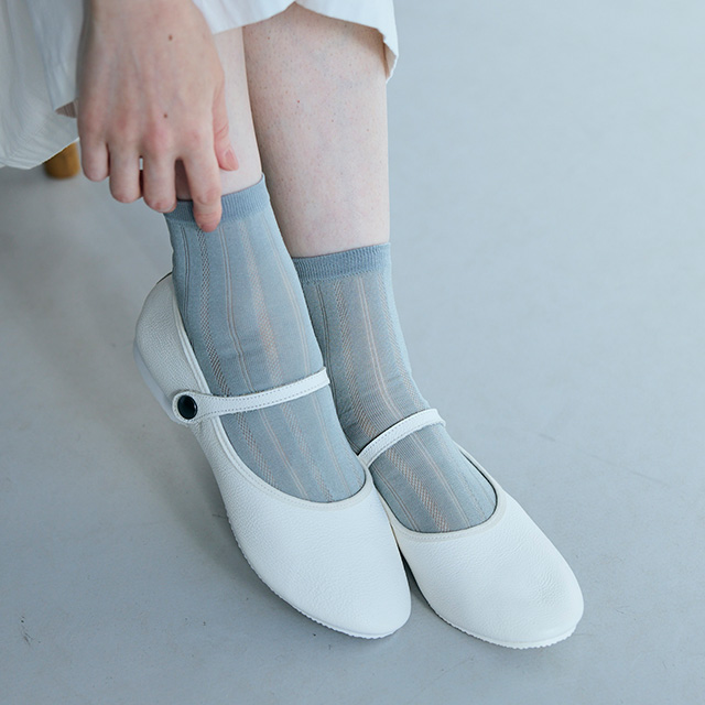 靴下　透かし編み