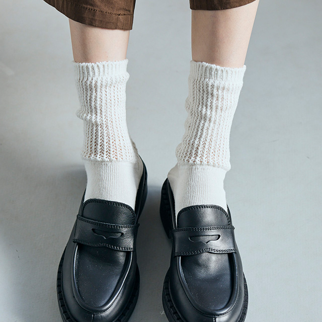 靴下　透かし編み