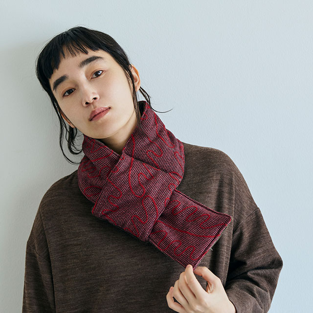 布ぬの中綿マフラー 刺繍