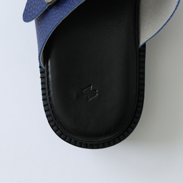 【WEB限定】HEP サンダル BNH シボ