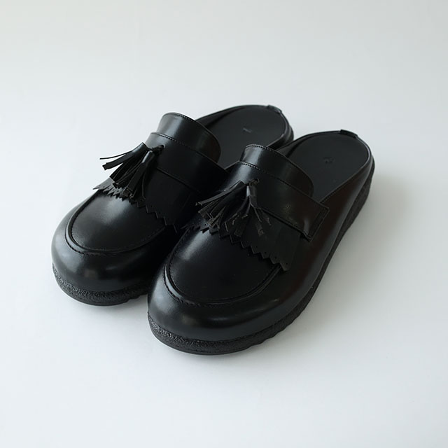 【予約商品：9月中旬頃順次発送】HEP　サンダル　Sabrinaタッセル