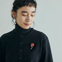 季節のブローチ