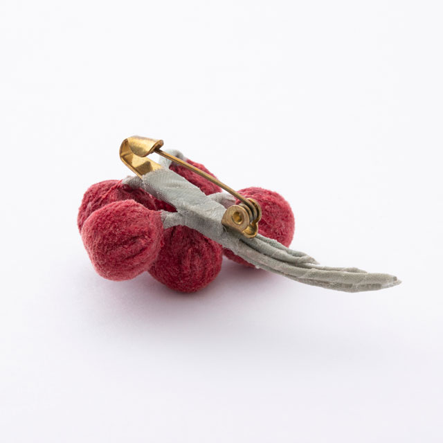 季節のブローチ