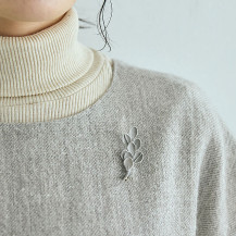 季節のブローチ