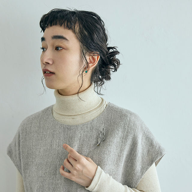 季節のブローチ