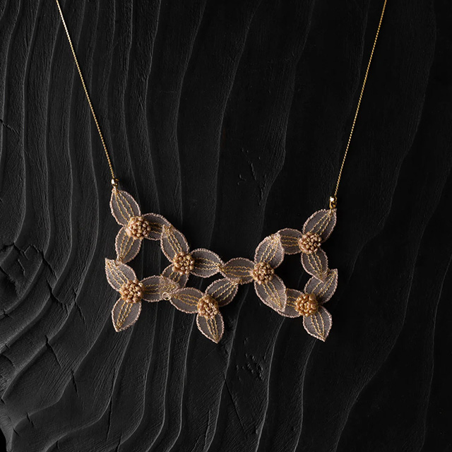 yuki　onizuka　TSUYUKUSA　COLLAR