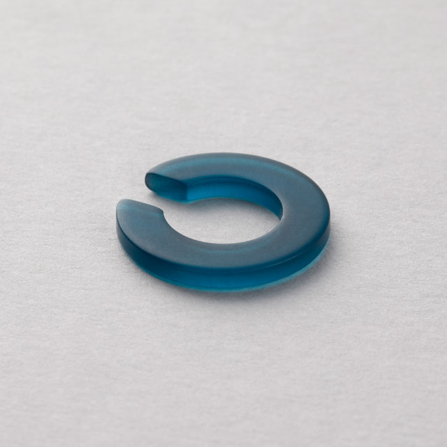 Sur イヤーカフ Sサイズ/ブルー