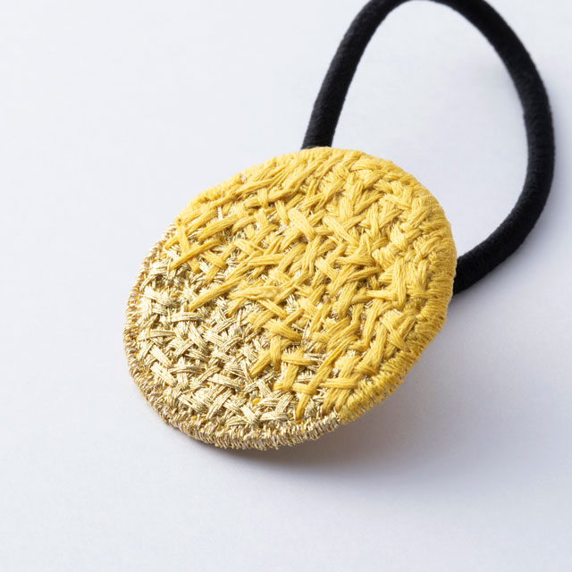 刺繍のヘアゴム