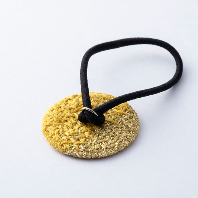 刺繍のヘアゴム