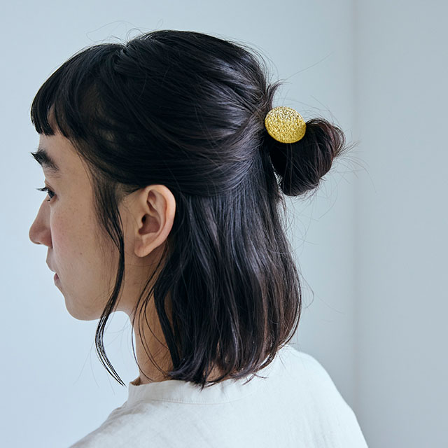 刺繍のヘアゴム