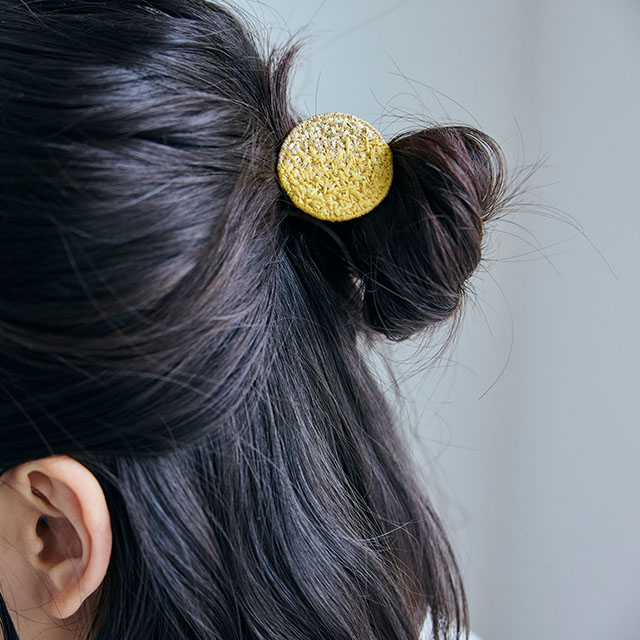 刺繍のヘアゴム