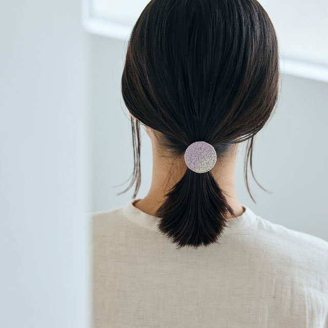 刺繍のヘアゴム