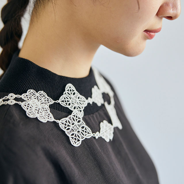 刺繍のラリエット