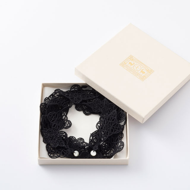 刺繍のラリエット