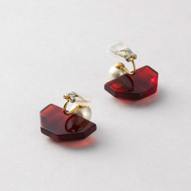 【WEB限定】Sur コットンパールポスト  六角　イヤリング/赤