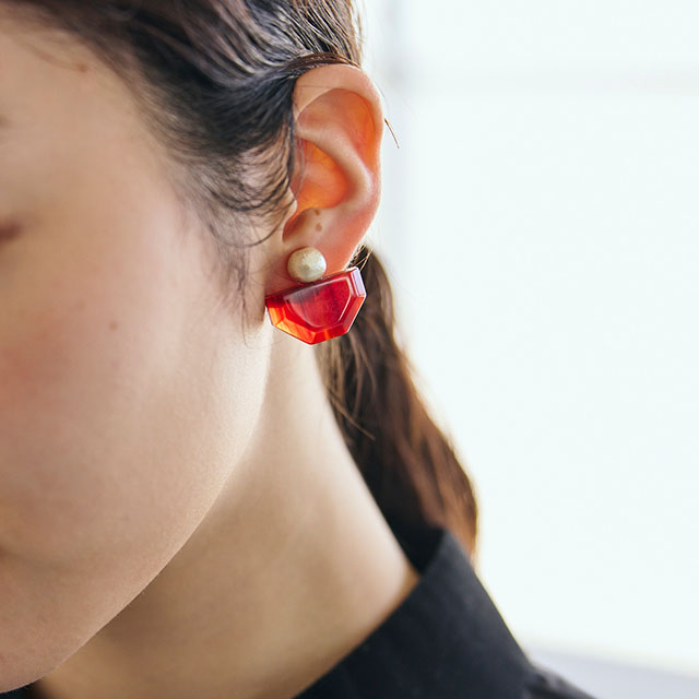 【WEB限定】Sur コットンパールポスト  六角　イヤリング/赤