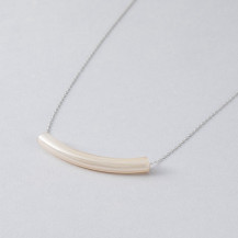 宙吹きガラスのネックレス