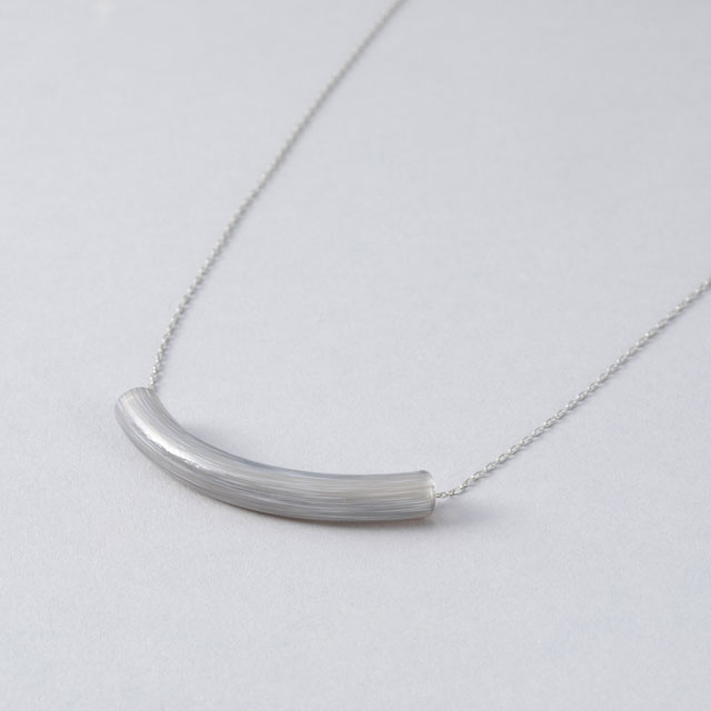 宙吹きガラスのネックレス