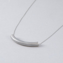 宙吹きガラスのネックレス