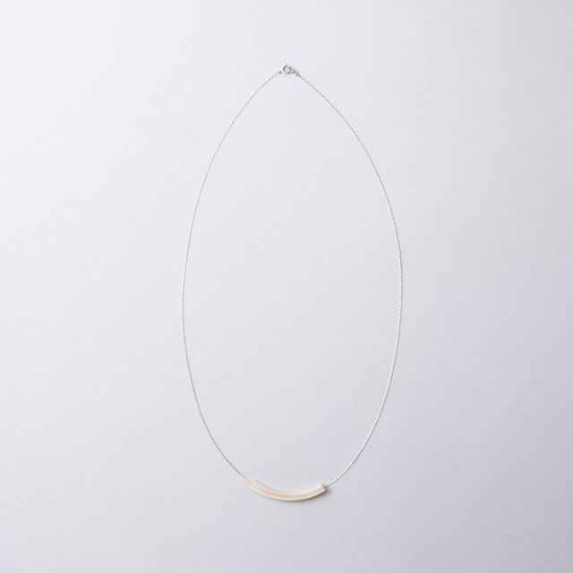 宙吹きガラスのネックレス